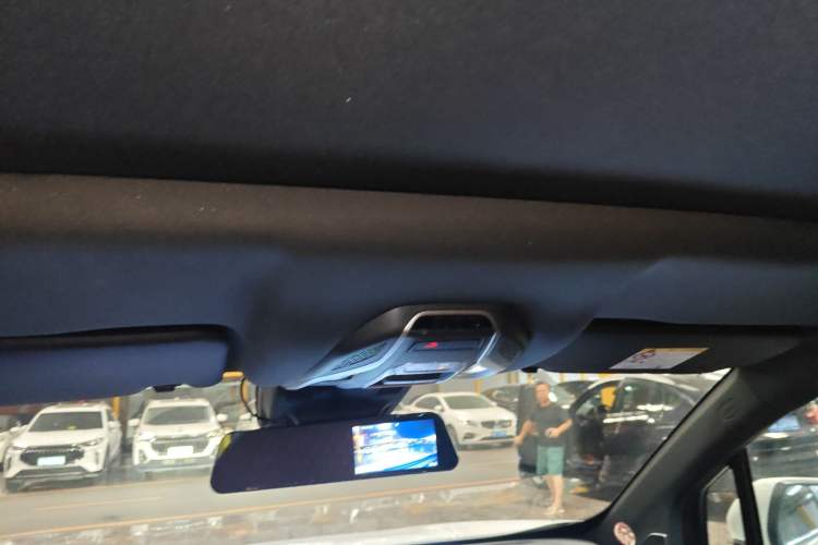 Used Geely Auto Haoyue L 2024 2.0T DCT Flagship Version Headliner