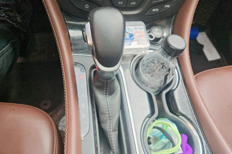 Used Buick Envision 2018 28T Four-Wheel Drive Elite Version Gear Lever