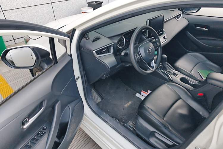 Used Toyota Levin 2019 185T CVT Luxury Edition China VI Standard Driver Seat