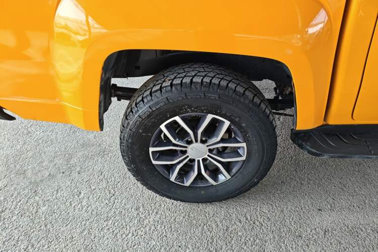 Used JMC Yuhu EV 2022 4x2 LX JX1032PSEF5BEV Exterior 5