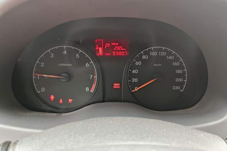 Used Hyundai Verna (older generation) 2014 1.4L Automatic Smart GLS Instrument Cluster