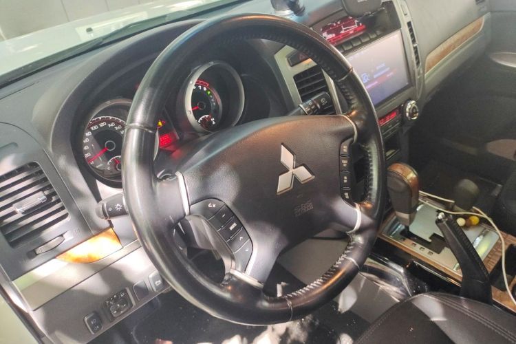 Used Mitsubishi Pajero 2019 3.0L Automatic Comfort Edition
