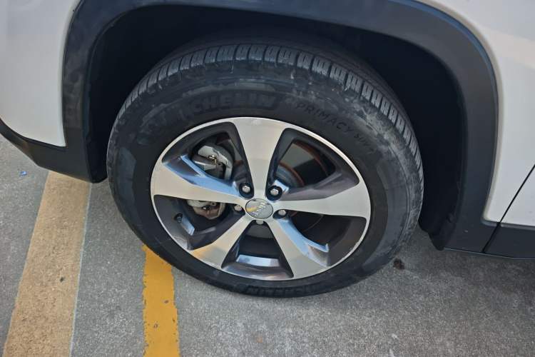 Used Jeep Cherokee 2019 2.0T Four-Wheel Drive Explorer Edition China V