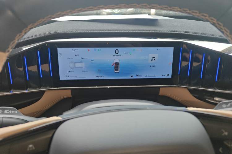 Used Geely Auto FX11 2023 2.0TD DCT Prestige Edition
