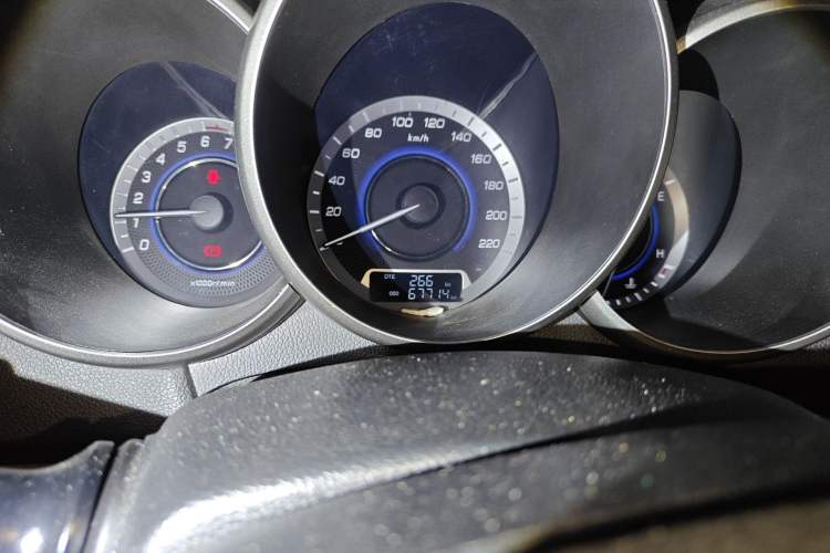 Used CHANGAN Eado 2015 1.6L Manual Luxury Model China IV Standard