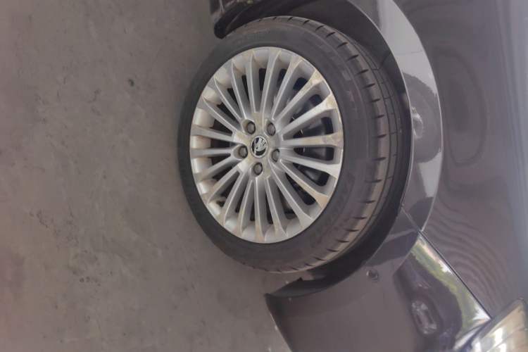 Used Skoda Superb 2013 1.8TSI Automatic Yashi Edition Exterior 7