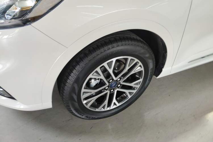 Used Ford Escape 2020 EcoBoost 245 Four-Wheel Drive Luxury Edition