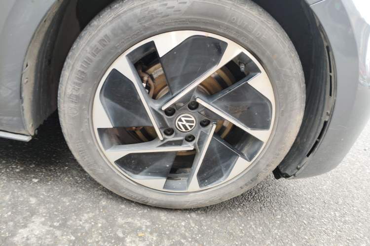 Used Volkswagen ID.3 2023 Upgraded Model Pure Intelligent Enjoyment Version Right Front Wheel Hub