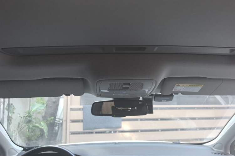 Used Roewe i6 New Energy 2017 45T Hybrid Connective Smart Luxury Edition
