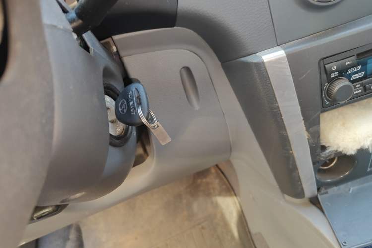 Used Soueast V3 Lingyue 2011 1.5L Manual Comfort Edition Vehicle Key