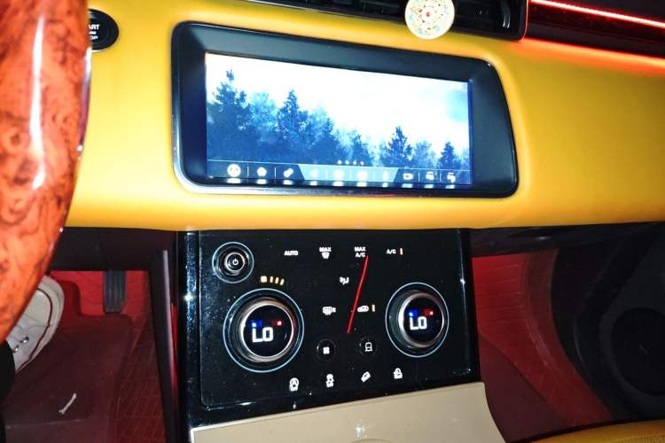 Used Land Rover Range Rover Evoque 2020 249 PS Youth Edition