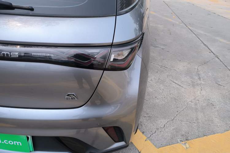 Used BYD Dolphin 2023 420 km Free Version
