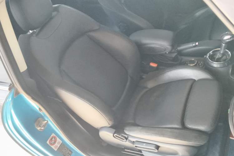 Used MINI 2016 2.0T COOPER S Pioneer Edition Right Front Seat