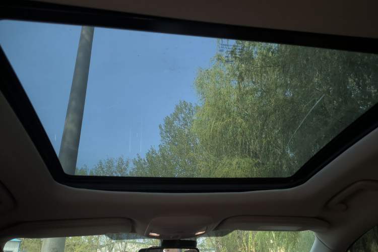 Used Ford Edge 2016 EcoBoost 245 Two-Wheel-Drive Titanium 7-Seater
