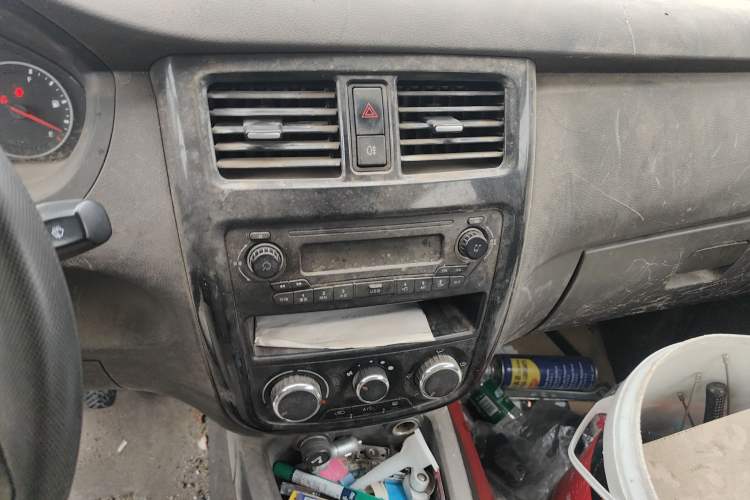 Used Wuling Rongguang V 2016 1.5L Standard Version Audio And AC Panel