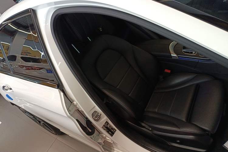 Used Mercedes-Benz C-Class 2021 C 260 L Sport Edition Star Collection Right Front Seat