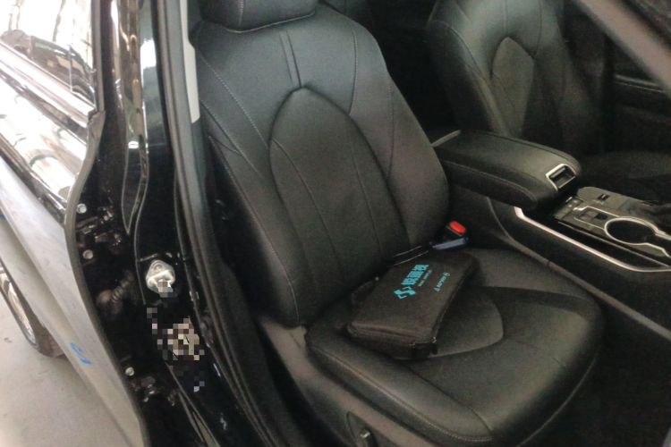 Used Toyota Highlander 2023 2.5L Smart Electric Hybrid Dual-Drive Prestige Version 7 Seats Right Front Seat