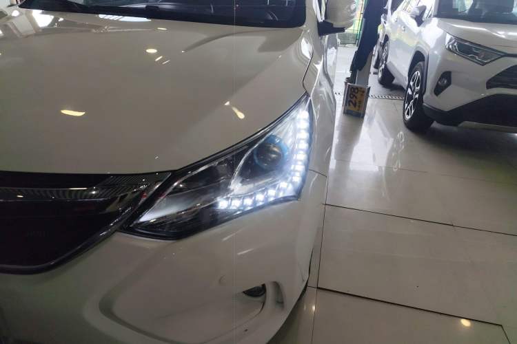 Used BYD Song 2017 Gaishi Upgrade Edition 1.5TID Automatic Luxury Model