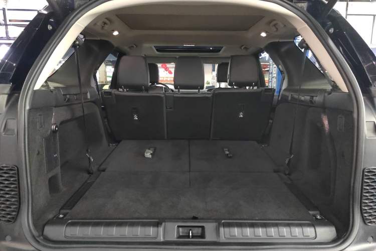 Used Land Rover Discovery 2019 3.0 SC V6 SE