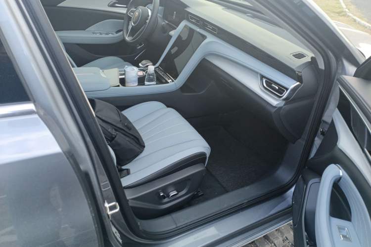 Used Hongqi H5 PHEV 2025 170 Super Hybrid Version
