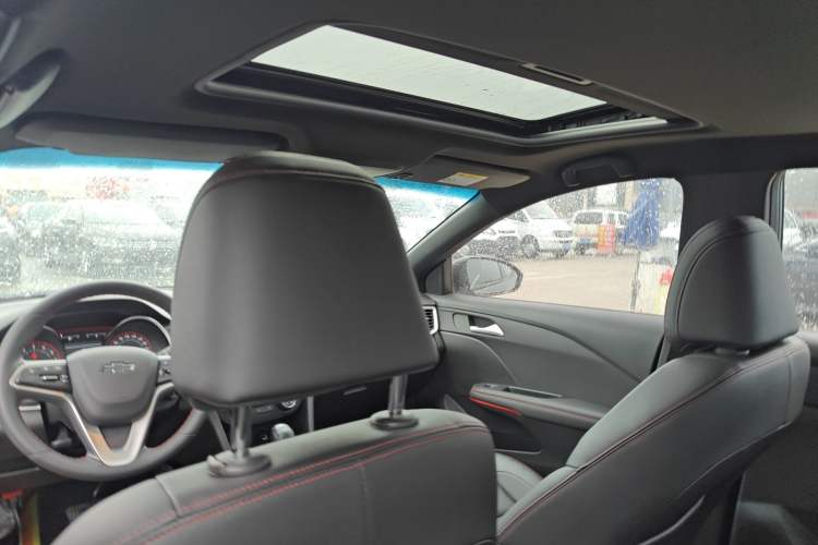 Used Chevrolet Monza 2022 Light Hybrid RS 330T Automatic Comfort Edition Headliner