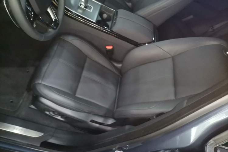 Used Land Rover Range Rover Velar 2024 Dynamic SE
