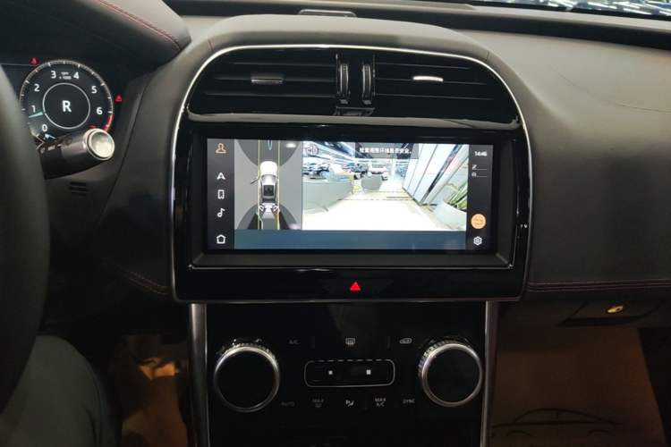 Used Jaguar XEL 2021 2.0T 250 PS R-DYNAMIC S Advanced Sport Edition Audio And AC Panel