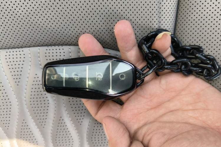 Used BYD Han 2024 EV Glory Edition 605KM Front-Wheel-Drive Premium Model Vehicle Key