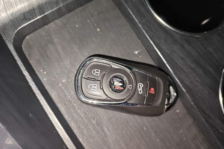 Used Buick GL8 2022 ES Landtrek 653T Comfort Edition Vehicle Key