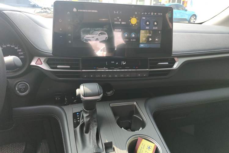 Used Toyota SIENNA 2024 2.5L Hybrid Four-Wheel Drive Prestige Edition Audio And AC Panel