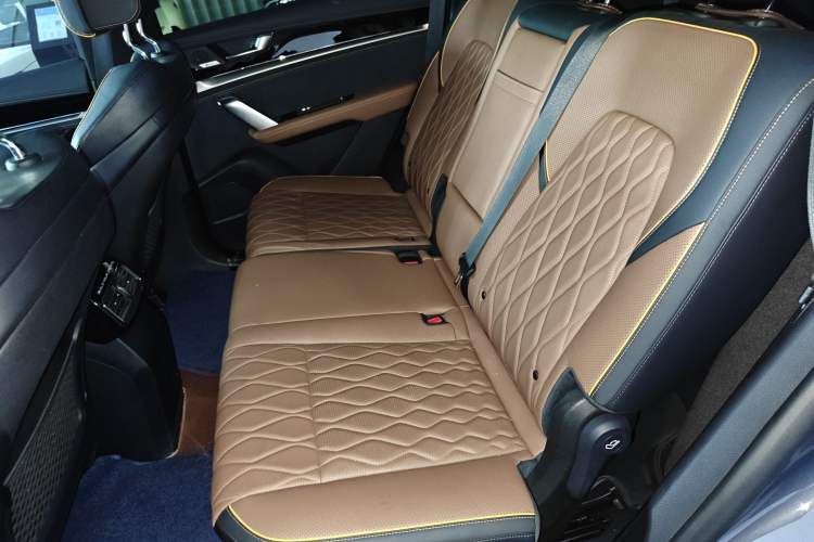 Used BYD Tang New Energy 2021 DM-i 112KM Prestige Model Left Rear Seat