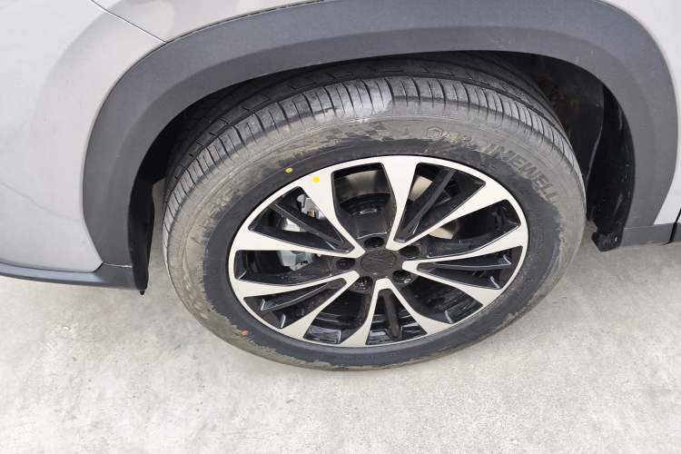 Used Geely Auto Emgrand X7 Sport 2026 Model 1.5TD Aspirational Left Front Wheel Hub