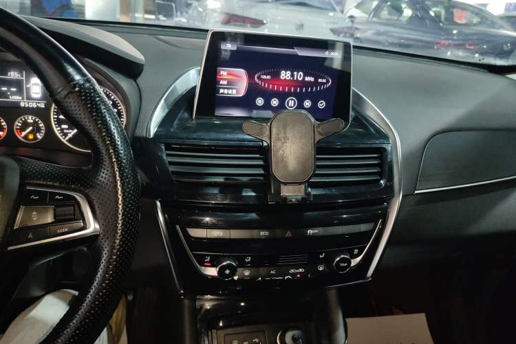 Used BORGWARD BX5 2020 20TGDI Automatic Two-Wheel Drive Pioneer Edition Audio And AC Panel