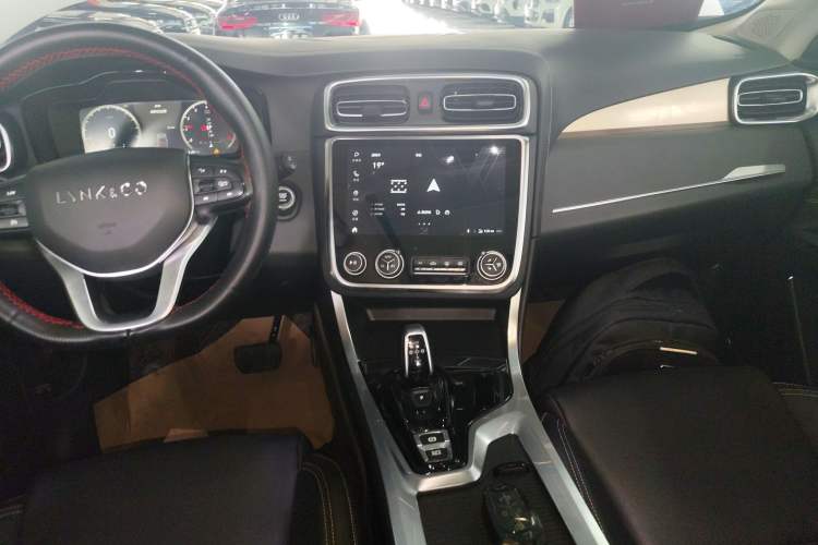 Used Lynk & Co 01 2020 2.0T Two-Wheel Drive Pure Pro Version China VI Standard