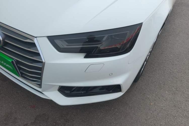 Used Audi A4L 2018 30th Anniversary Edition 40 TFSI Fashion Model
