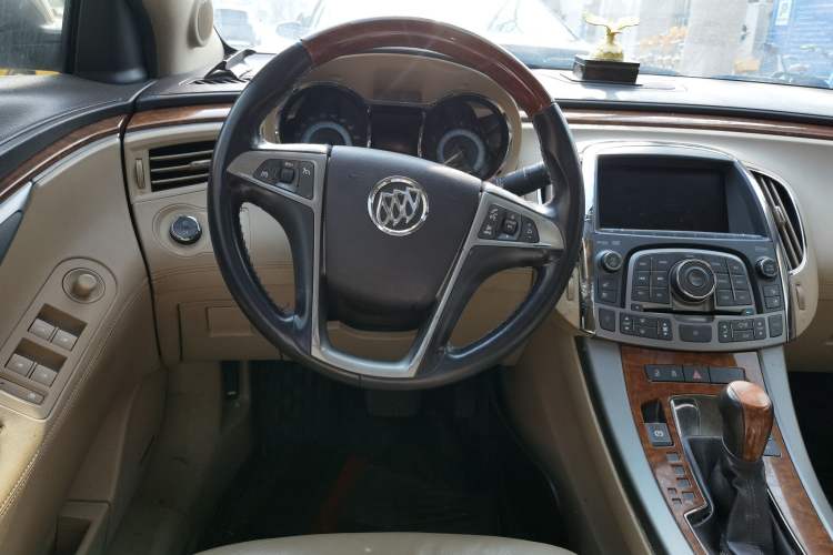 Used Buick LaCrosse 2009 2.4L Luxury Edition Steering Wheel