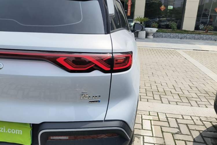 Used BYD Yuan UP 2025 Intelligent Driving Version 401 KM Dynamic Edition Right Rear Taillight