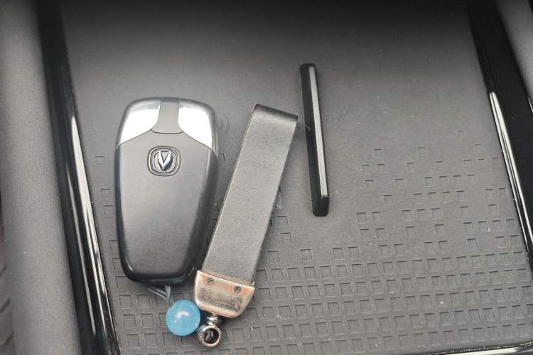 Used CHANGAN UNI-T 2023 Second-Generation 1.5T Prestige Model