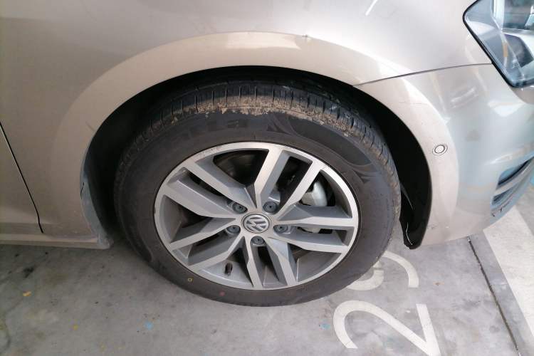 Used Volkswagen Golf 2017 230TSI Automatic Luxury Million-Vehicle Commemorative Edition