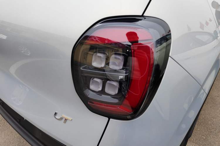 Used AION UT 2025 330 Starlight Edition
