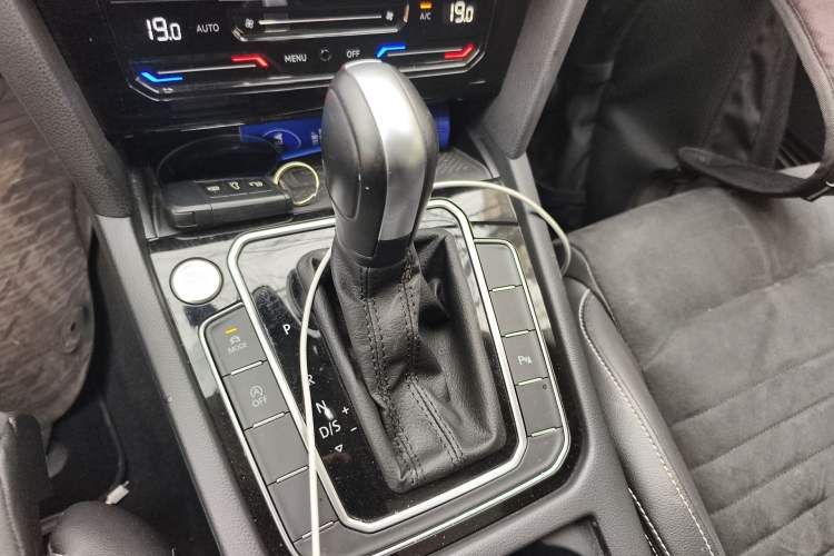 Used Volkswagen Variant 2021 2.0T Comfort Edition Gear Lever