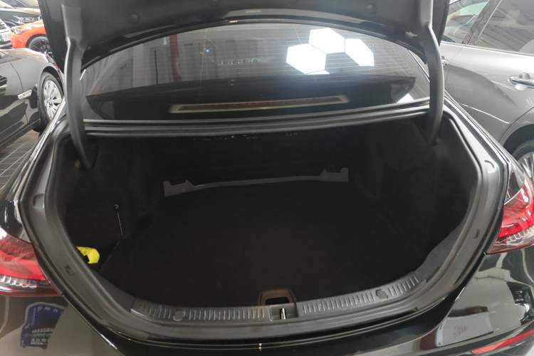 Used Mercedes-Benz E-Class 2021 Facelift E 300 L Stylish Edition