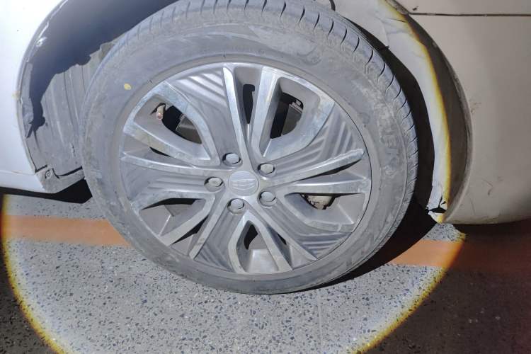 Used Geely Auto Emgrand New Energy 2018 EV350 Elite Model Right Front Wheel Hub