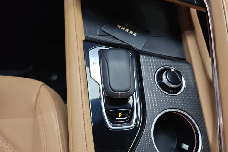 Used Zeekr 001 2022 Ultra-Long Range Dual-Motor YOU Version Gear Lever