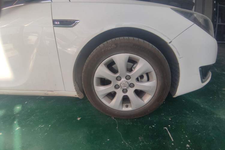 Used Buick Regal 2015 1.6T Leading Technology Model Right Front Wheel Hub