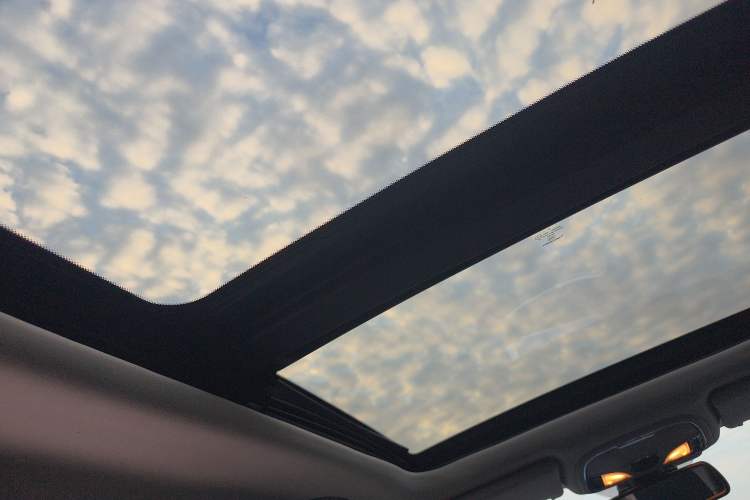 Used Jeep Cherokee 2016 2.4L Superior Edition
