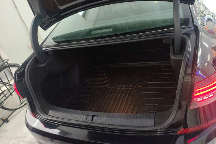 Used Volkswagen Passat 2019 330TSI Luxury Edition China VI Standard