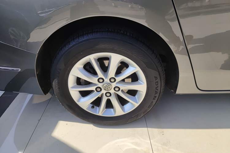 Used Buick GL8 2018 ES 28T Comfort Model China VI Standard
