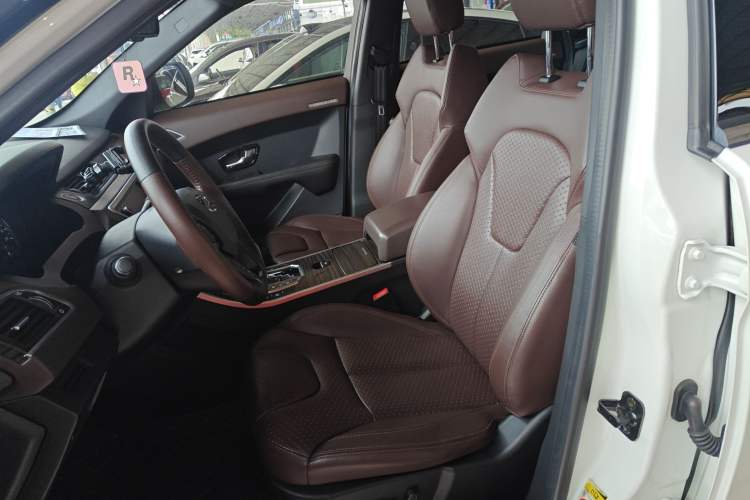 Used Land X7 2015 2.0T Panoramic Prestige Edition