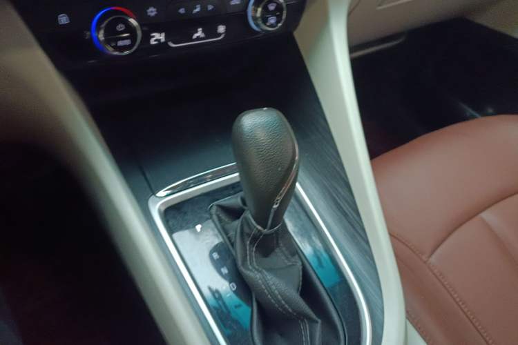 Used Buick GL6 2018 18T 6-Seater Elite Model
